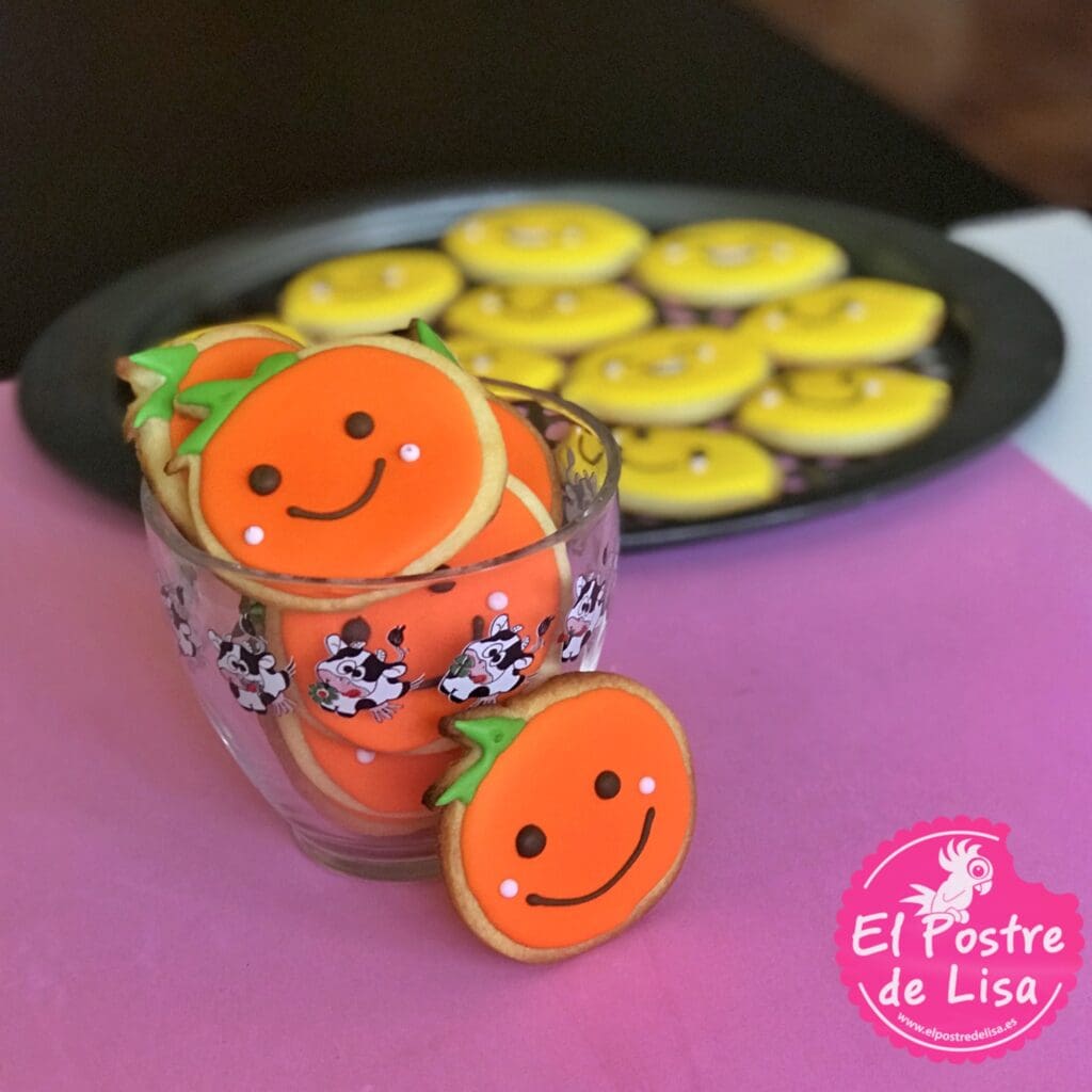 Galletas decoradas de naranjas y limones