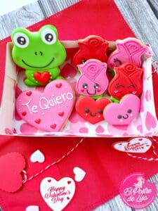 🐸 Set de 8 Galletas Decoradas Ranita de Amor: Besos en Cada Mordisco 💋